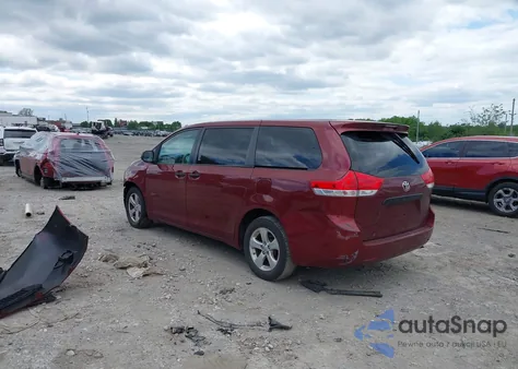 2014 Toyota Sienna L V6 7 Passenger z USA, uszkodzony, nr VIN 5TDZK3DC4ES406178